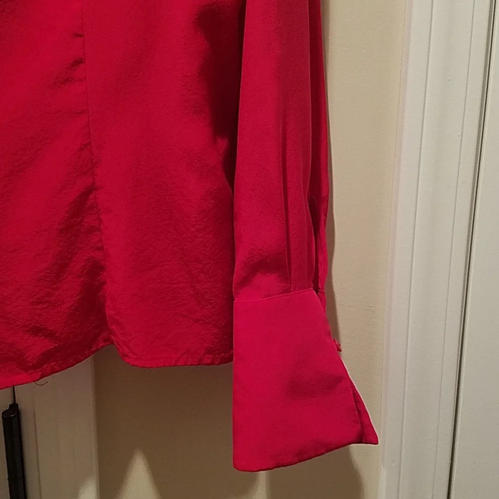 Casual Corner petite red silk blouse - Picture 5 of 6